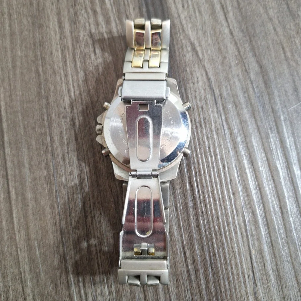 Benrus Advance Mens Chronograph Watch Two Tone BNW25413W Silver Dial 100FT V377